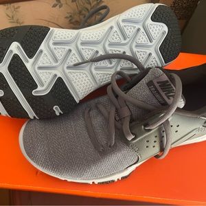 Nike size 8 sneakers new in box